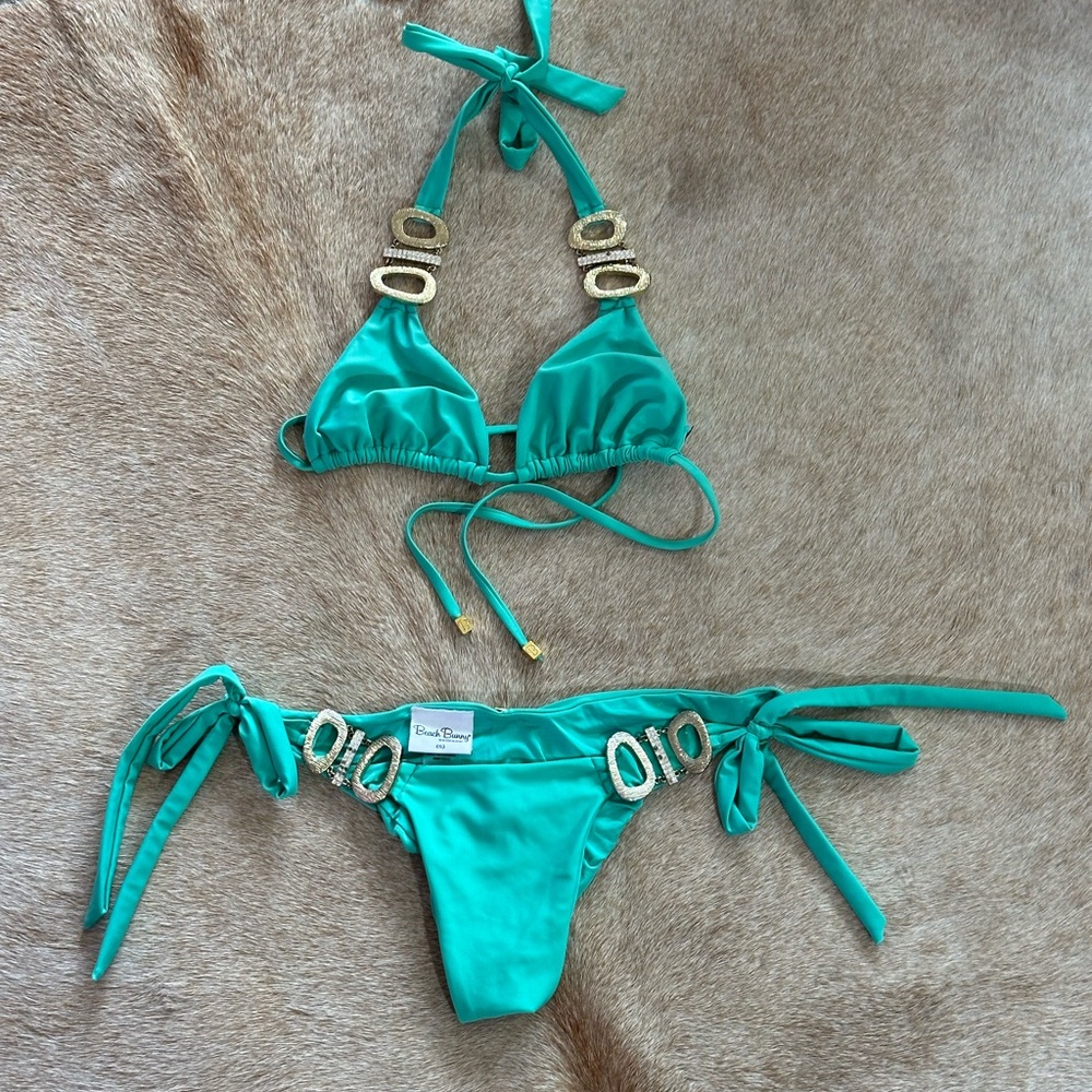Beach Bunny turquoise bikini
